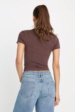 Load image into Gallery viewer, GOOD AMERICAN-SUPER STRETCH BABY TEE