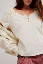 Load image into Gallery viewer, FREE PEOPLE-HEIRLOOM HENLEY IN TEA