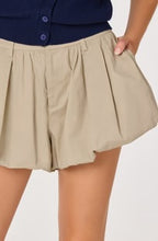 Load image into Gallery viewer, ASTR THE LABEL-MARGEEN SHORTS