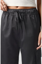 Load image into Gallery viewer, FLORENCE BY MILLS- SATIN CARGO PANT