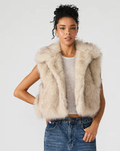 Load image into Gallery viewer, STEVE MADDEN-SAFIRA VEST