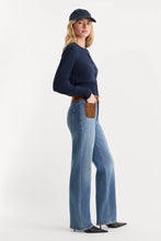 Load image into Gallery viewer, GOOD AMERICAN- GOOD TRUE STRAIGHT JEANS