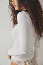 Load image into Gallery viewer, Free People Feminine Tops