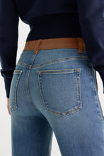 Load image into Gallery viewer, GOOD AMERICAN- GOOD TRUE STRAIGHT JEANS
