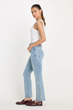 Load image into Gallery viewer, GOOD AMERICAN-GOOD KICK FLARE JEAN