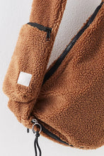 Load image into Gallery viewer, FREE PEOPLE- OVERACHIEVER SHERPA SLING
