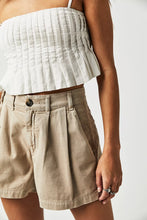 Load image into Gallery viewer, FREE PEOPLE- BILLIE CHINO SHORT