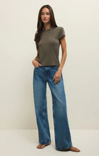 Load image into Gallery viewer, Z SUPPLY-RENAE RIB SHORT SLEEVE TOP IN KHAKI GREEN