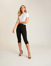 Load image into Gallery viewer, COMMANDO-NEOPRENE CAPRI LEGGING IN BLACK