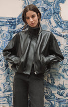 Load image into Gallery viewer, Z SUPPLY- CORIN BUBBLE HEM JACKET