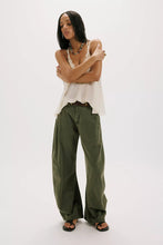 Load image into Gallery viewer, FREE PEOPLE-SPOTLIGHT WASHED TROUSER