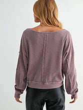 Load image into Gallery viewer, MONO B-RAW EDGE WAFFLE KNIT BOATNECK PULLOVER