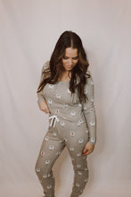 Load image into Gallery viewer, Z SUPPLY- FIRESIDE SHEEP LS TOP