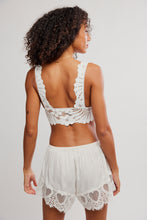Load image into Gallery viewer, FREE PEOPLE-PETAL PARTY PLUNGE BRALETTE