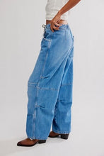 Load image into Gallery viewer, FREE PEOPLE- LOGAN CINCHE CARGO JEAN