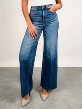 Load image into Gallery viewer, DAZE-FAR OUT IN TUXEDO