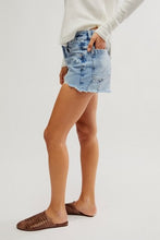 Load image into Gallery viewer, FREE PEOPLE-NOW OR NEVER DENIM SHORT MOON CHILD