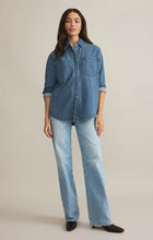 Load image into Gallery viewer, Z SUPPLY-ALL DAY DENIM JACKET WORN INDIGO