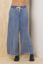 Load image into Gallery viewer, VINTAGE HAVANA-TENCEL WIDE LEG PANT WITH CONTRAST