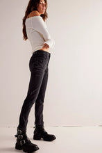 Load image into Gallery viewer, FREE PEOPLE- BEACON MID RISE CROP