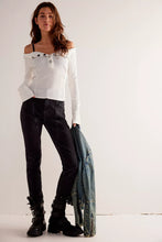 Load image into Gallery viewer, FREE PEOPLE- BEACON MID RISE CROP