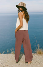 Load image into Gallery viewer, Z SUPPLY- FARAH PANT- WHIPPED MOCHA