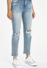 Load image into Gallery viewer, Daze- Daily Driver- Obsessed