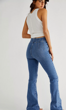Load image into Gallery viewer, Free People- Jayde Flare Jean