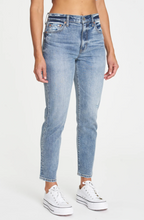 Load image into Gallery viewer, Daze Denim- Daily Driver Deep Dive