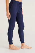 Load image into Gallery viewer, Z Supply- Homey Thermal Jogger