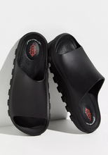 Load image into Gallery viewer, Free People- Movement Slide