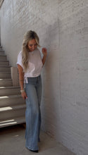 Load image into Gallery viewer, GOOD AMERICAN-GOOD WAIST PALAZZO JEAN
