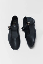 Load image into Gallery viewer, SHU SHOP- ANNABELLE BLACK FAUX LEATHER FLATS

