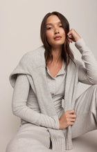 Load image into Gallery viewer, Z SUPPLY-IN FLOW HENLEY TOP IN FEATHER GREY
