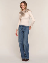 Load image into Gallery viewer, HEARTLOOM-LUMMIE SCARF
