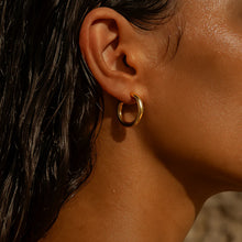 Load image into Gallery viewer, ELLIE VAIL-FLORA MEDIUM HOOP EARRING
