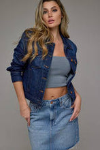 Load image into Gallery viewer, HIDDEN-DARK WASH FITTED DENIM JACKET
