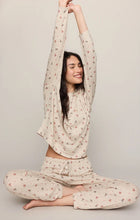 Load image into Gallery viewer, Z SUPPLY-COZY HOLLY SET IN LIGHT OATMEAL HEATHER
