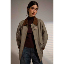 Load image into Gallery viewer, DELUC-EMEI JACKET
