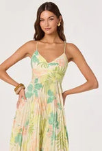 Load image into Gallery viewer, ASTR THE LABEL-BLYTHE DRESS IN GREEN PEACH TROPICAL
