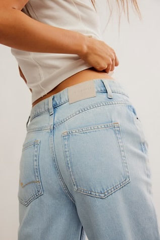 FREE PEOPLE- STRIDE JEAN ROAM FREE