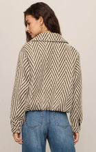 Load image into Gallery viewer, Z SUPPLY-DUNAWAY BUBBLE JACKET
