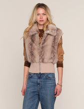 Load image into Gallery viewer, HEARTLOOM-AYRA VEST
