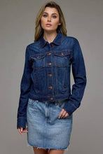 Load image into Gallery viewer, HIDDEN-DARK WASH FITTED DENIM JACKET
