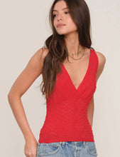 Load image into Gallery viewer, HEARTLOOM-MAXWELL TOP IN SCARLETT
