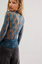 Load image into Gallery viewer, FREE PEOPLE- LADY LUX LAYERING TOP
