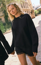 Load image into Gallery viewer, Z SUPPLY-CLOUD SPUN SHAPED CREW NECK SWEATER
