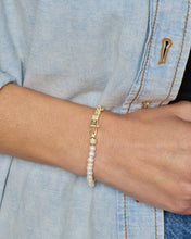 Load image into Gallery viewer, MELINDA MARIA-JULIAN LOVES PEARLS BRACELET 7.5
