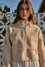 Load image into Gallery viewer, BY TOGETHER-BRONCO SHERPA JACKET
