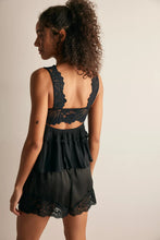 Load image into Gallery viewer, FREE PEOPLE-PETAL PARTY SHAPELESS
